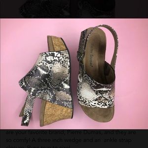 Pierre Dumas Snake print Wedges
